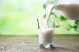l latte è un alimento altamente acidificante