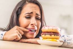 Nel nostro corpo il consumo di cibi dolci agisce esattamente come una droga